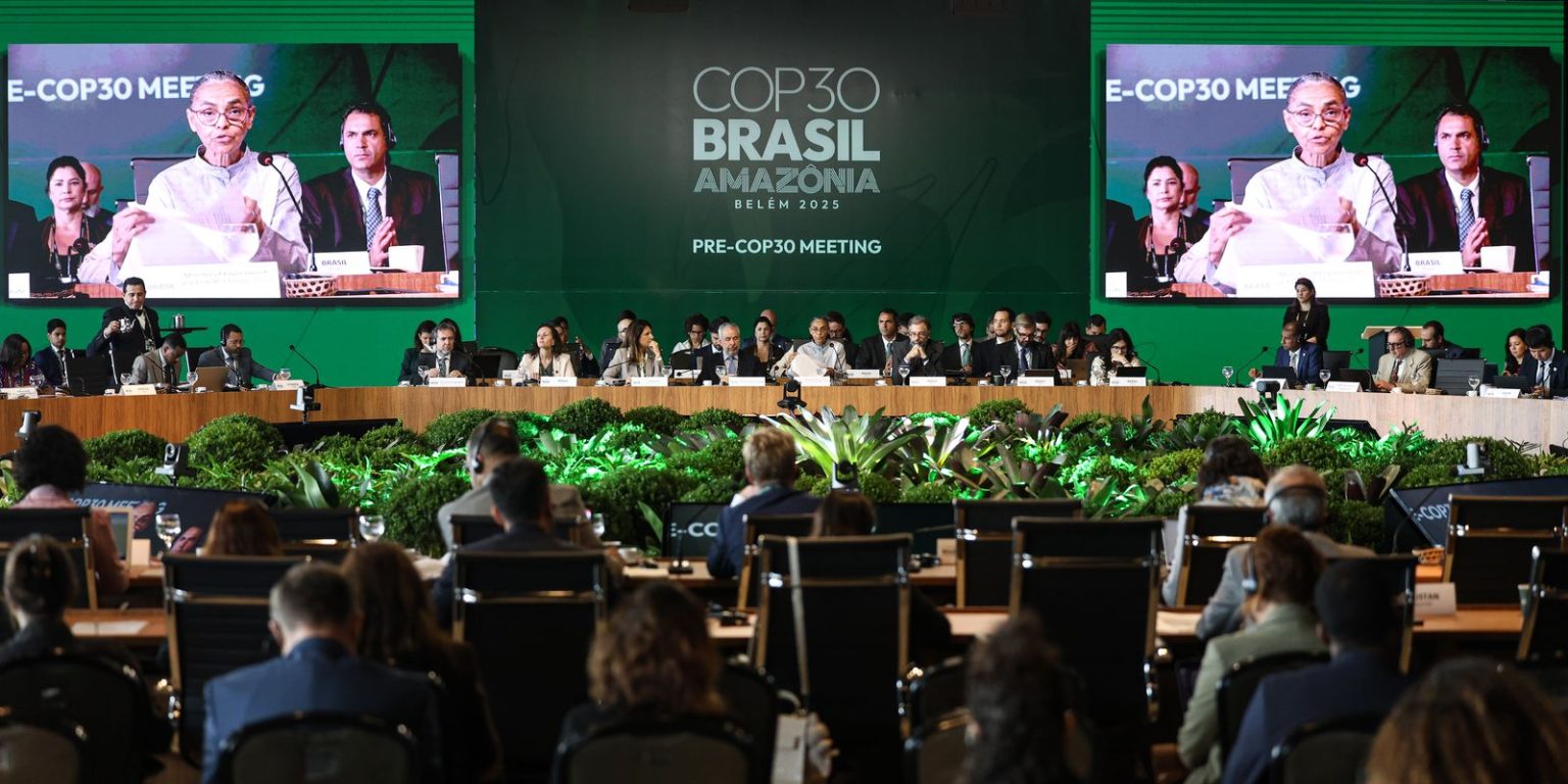 Cop30: primeiros acordos firmados em meio a debates climáticos