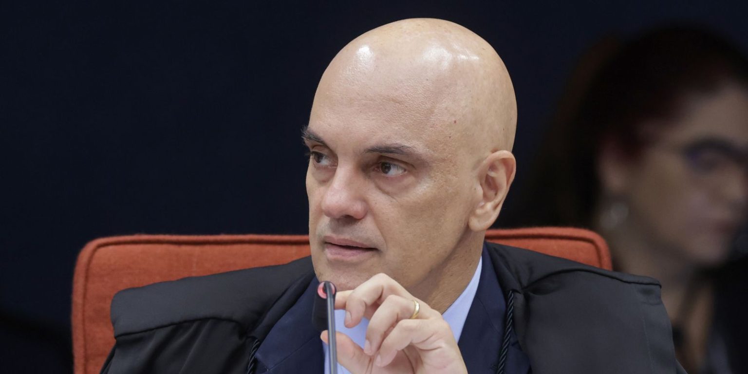 Moraes condena cinco réus por trama golpista e absolve um no STF