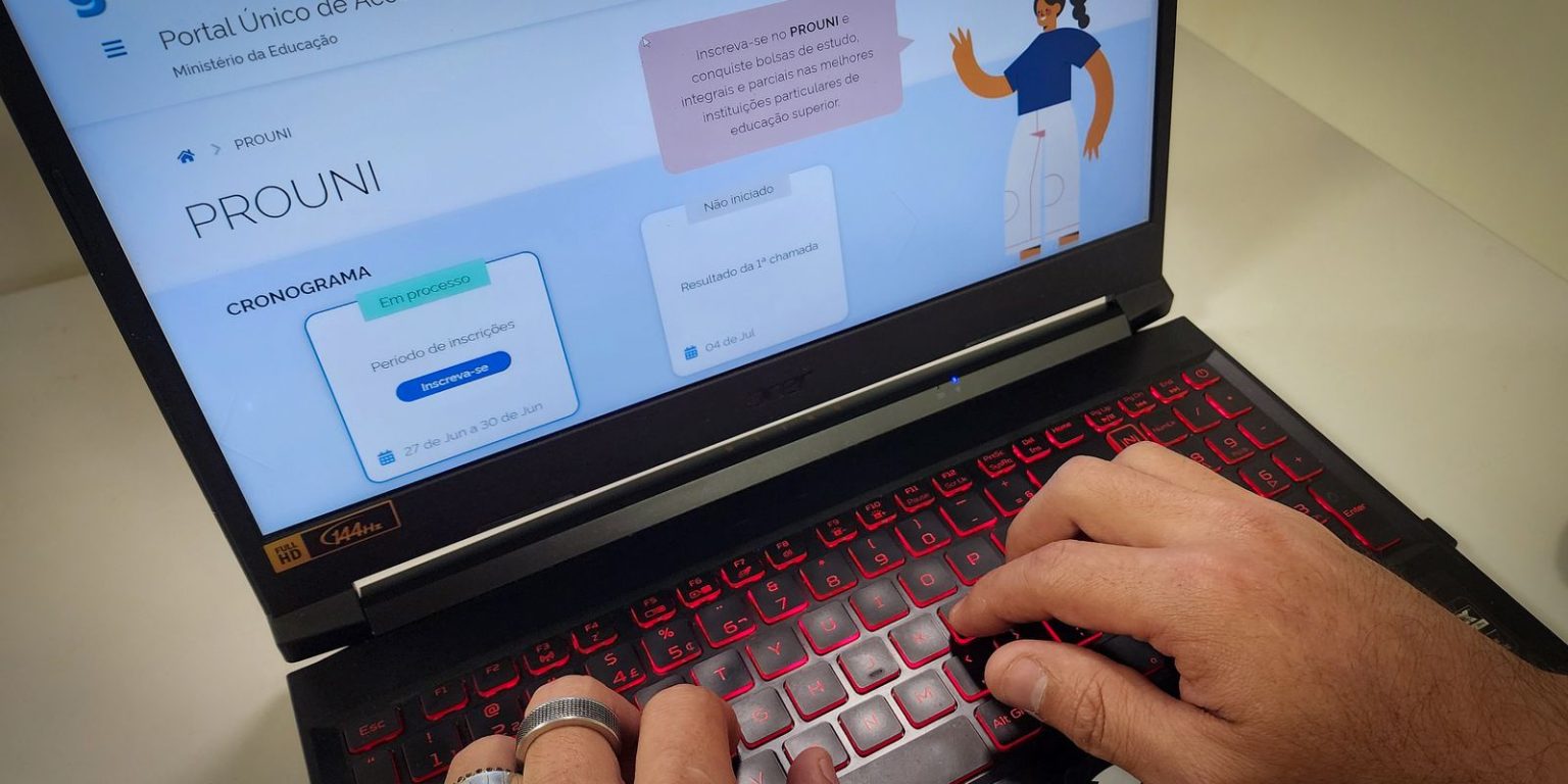 Prouni 2026: prazo final para comprovação de dados se encerra nesta sexta-feira