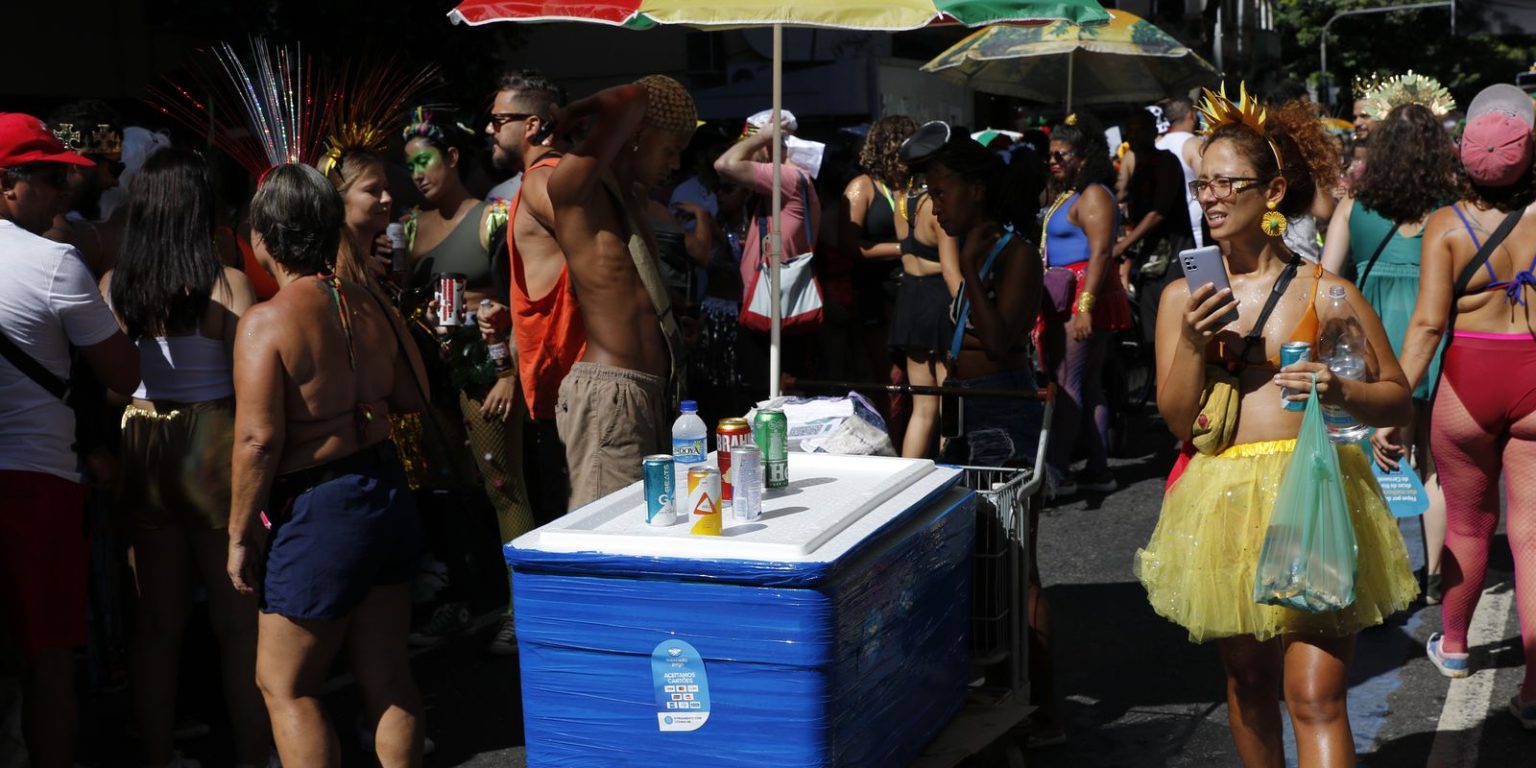 Foliões na mira: proteja-se dos golpes financeiros durante o carnaval