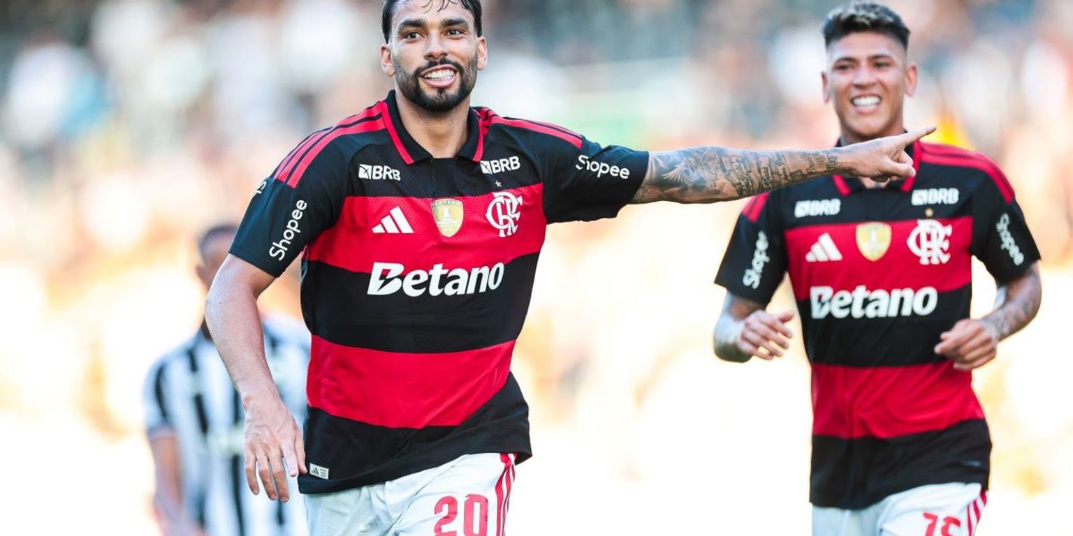 Flamengo vence Botafogo com gol de Paquetá e garante vaga na semifinal
