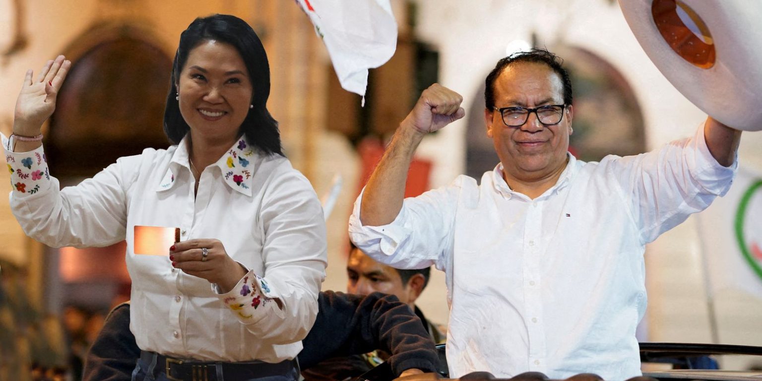 Eleições no Peru: Keiko Fujimori vira sobre Sánchez com 561 votos