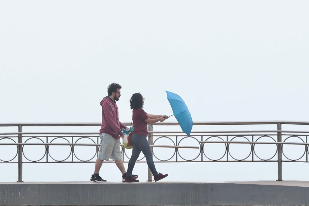 Baixada Santista espera frente fria com chuvas e queda de temperatura