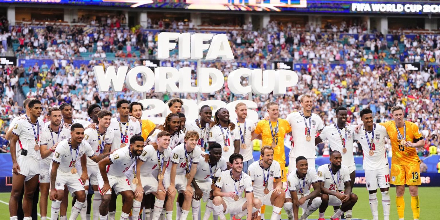 Inglaterra e França protagonizam duelo épico com recorde de gols