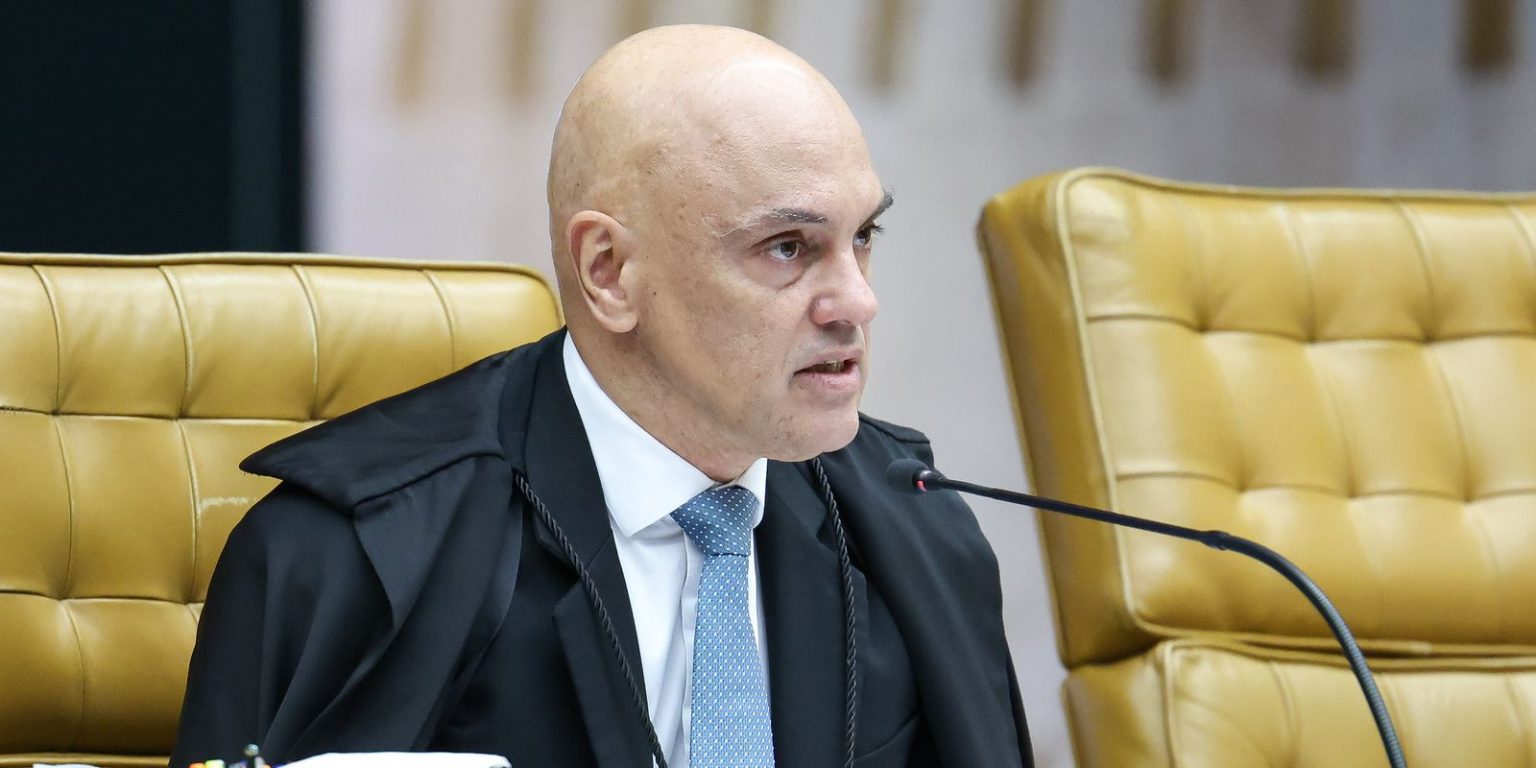 Polícia Federal realiza busca por armas na casa de Bolsonaro por ordem