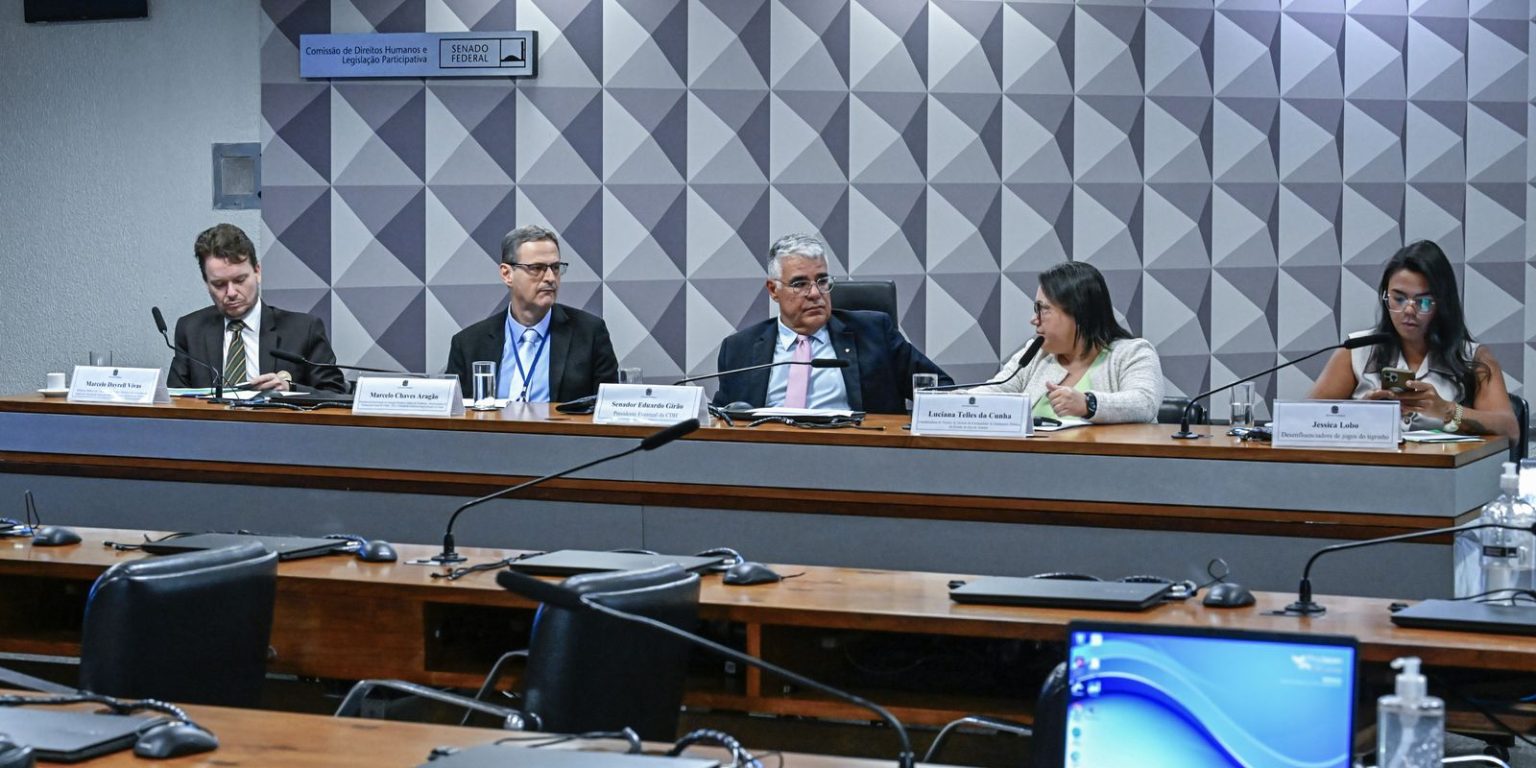 Defensores solicitam regras mais severas para a publicidade de apostas online