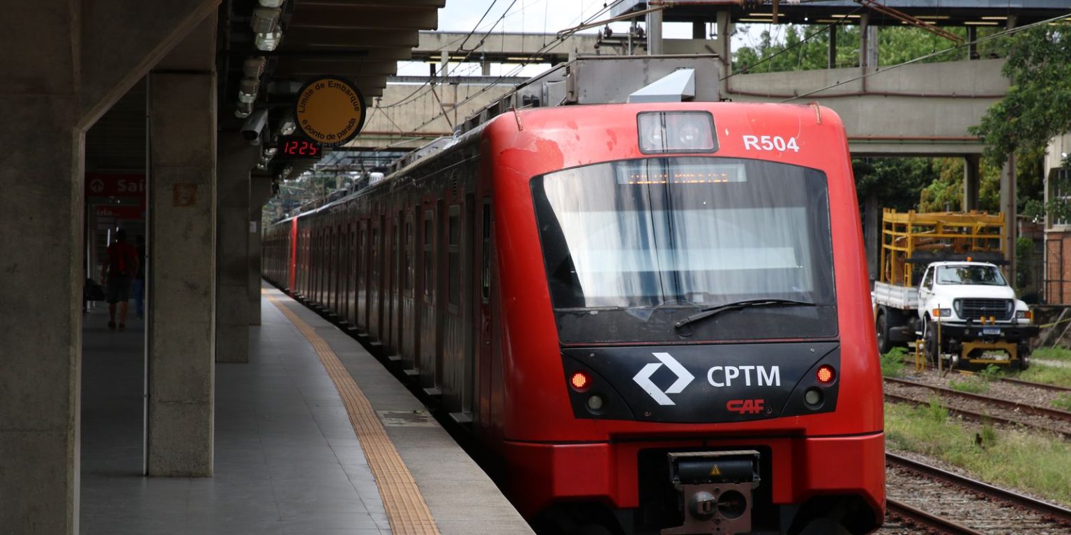 Linhas de trem privatizadas retornam à CPTM e operam sem falhas em