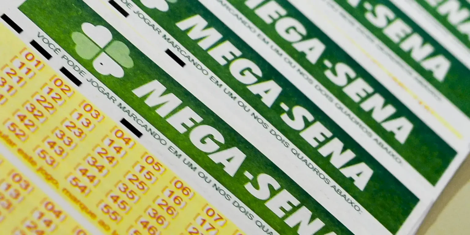 Mega-Sena sorteia R$ 30 milhões neste domingo, atraindo milhões de apostadores